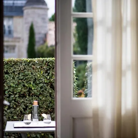 فندق Chateau Cordeillan-bages 5*